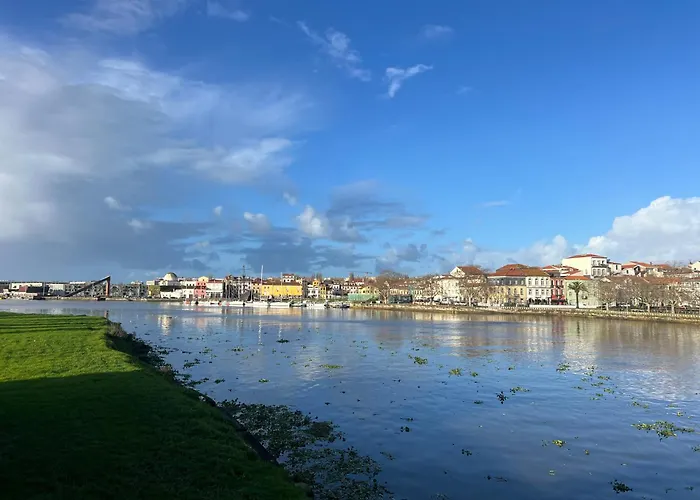 Superbe Pres Des Plages D'azurara