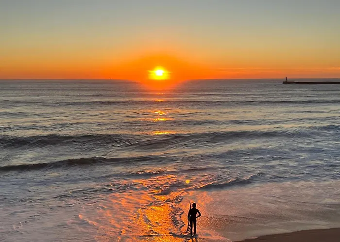 Superbe Pres Des Plages D'azurara 아주라라